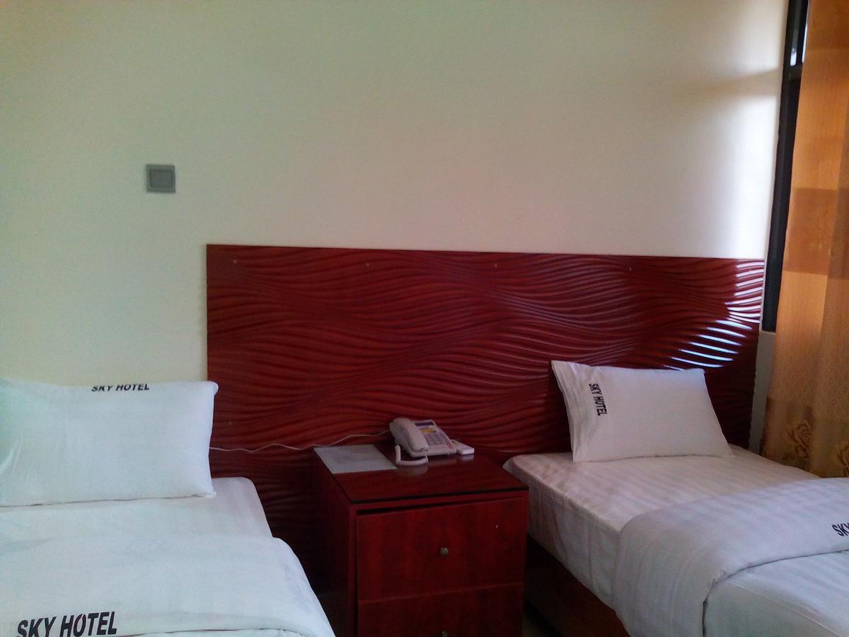 Hotel Ok Кампала Экстерьер фото