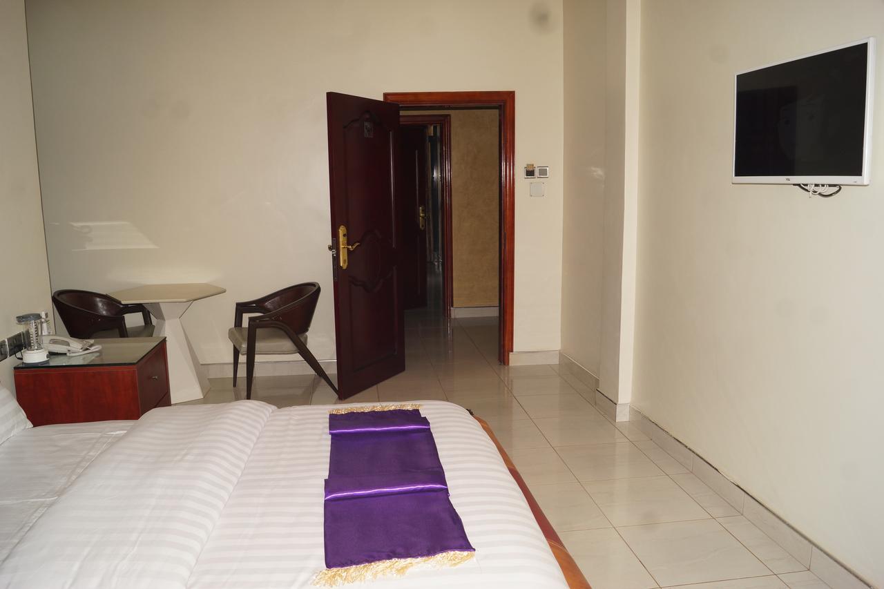 Hotel Ok Кампала Экстерьер фото