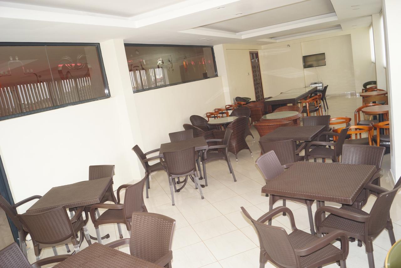 Hotel Ok Кампала Экстерьер фото