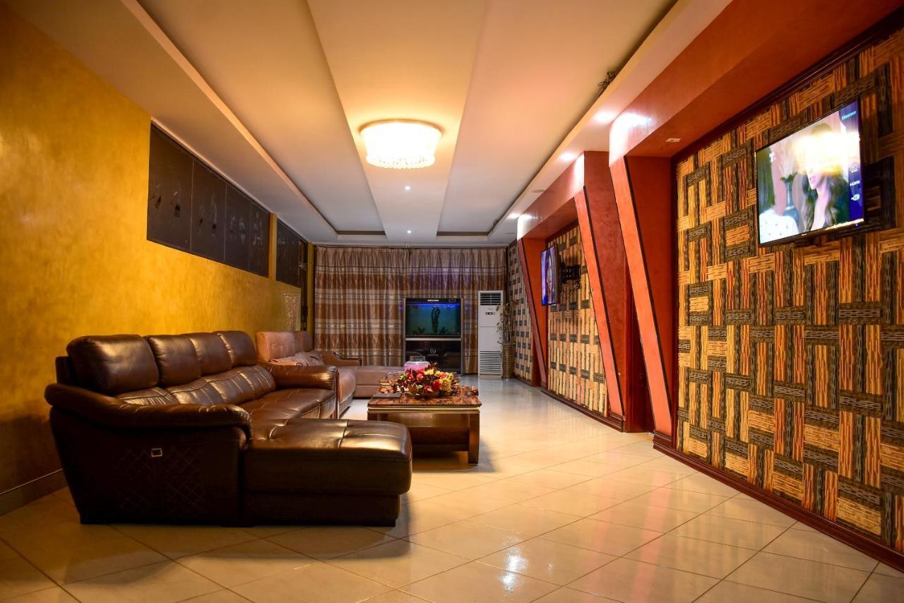 Hotel Ok Кампала Экстерьер фото