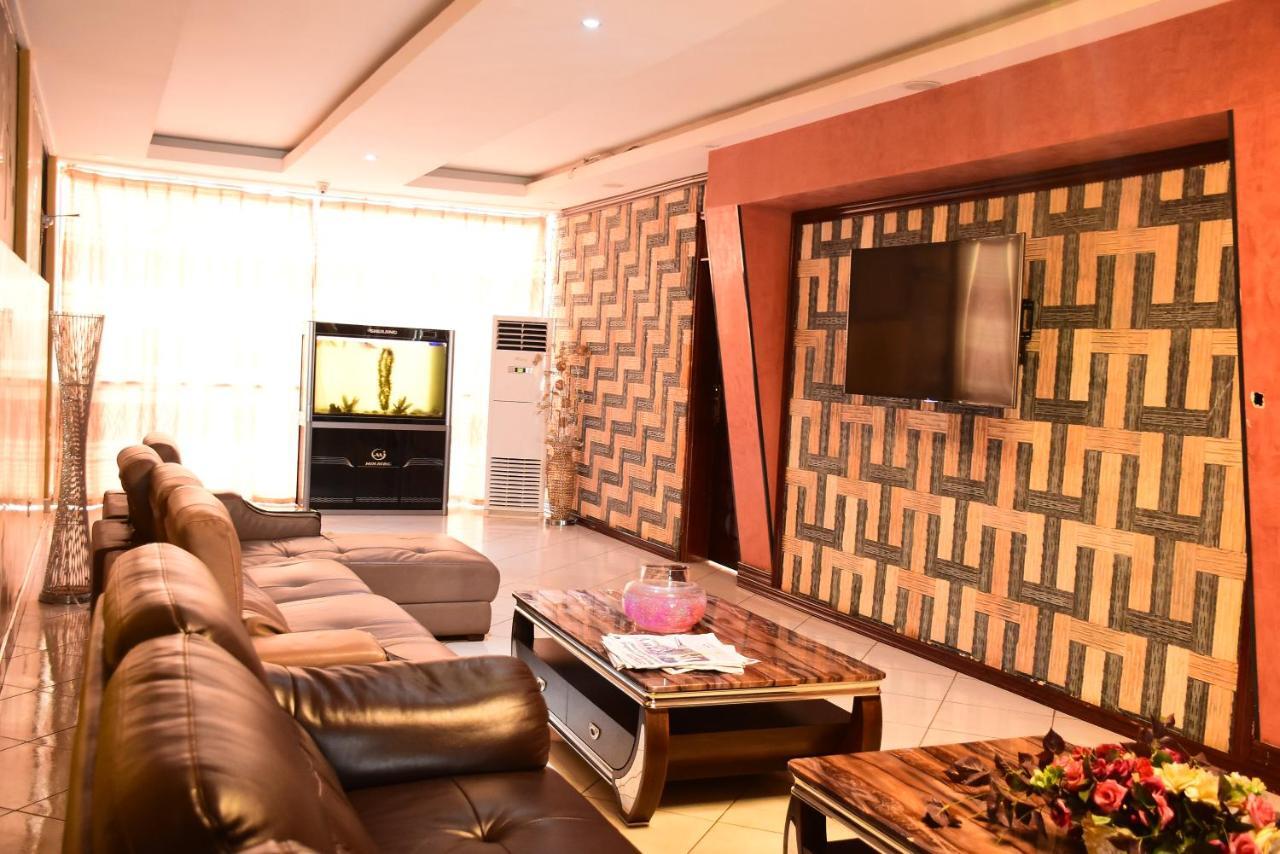 Hotel Ok Кампала Экстерьер фото