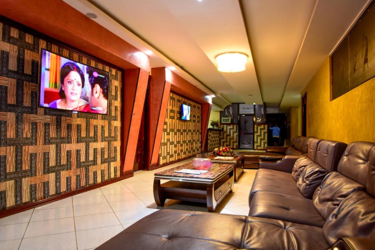 Hotel Ok Кампала Экстерьер фото